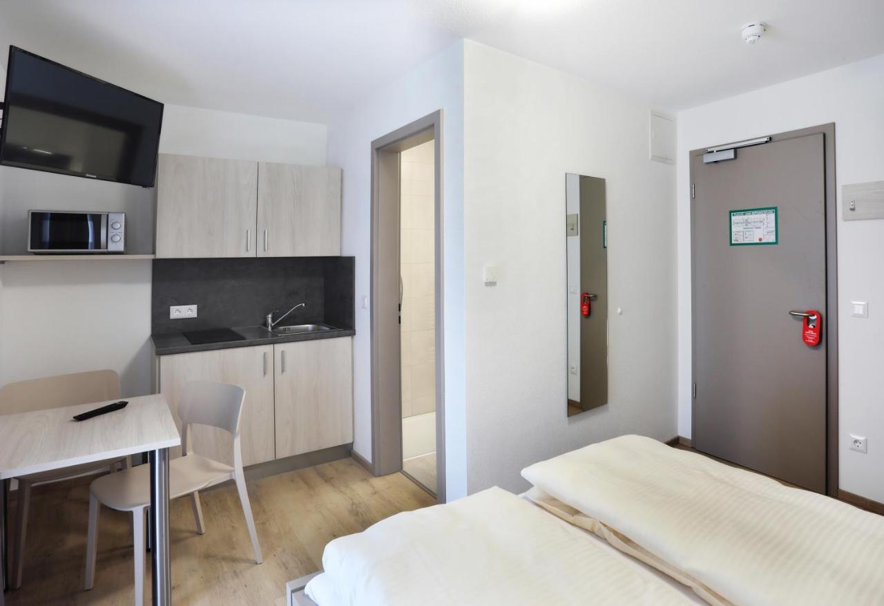Apartment Hotel 37 Altdorf  Εξωτερικό φωτογραφία