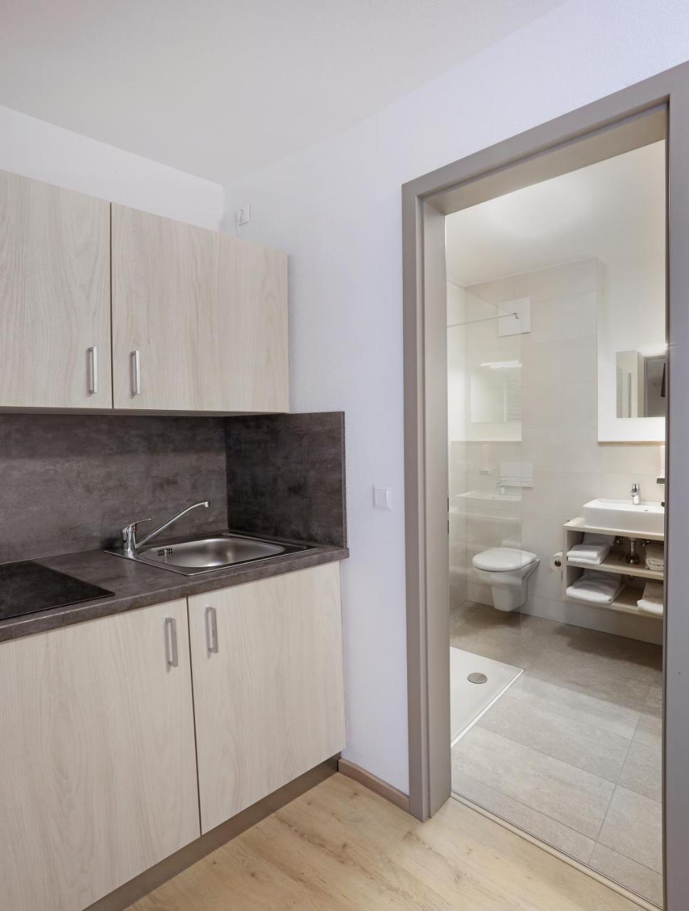 Apartment Hotel 37 Altdorf  Εξωτερικό φωτογραφία