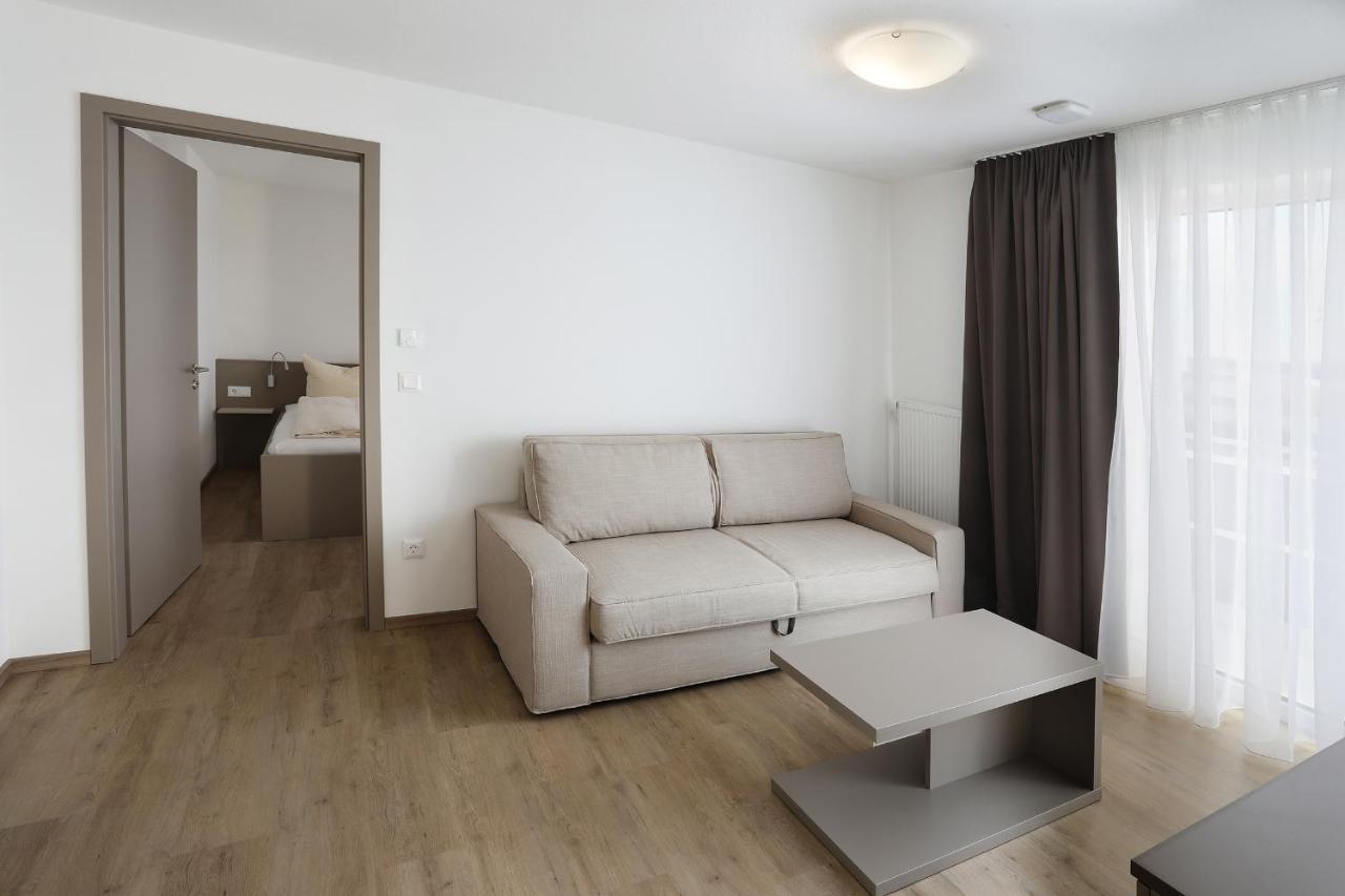 Apartment Hotel 37 Altdorf  Εξωτερικό φωτογραφία