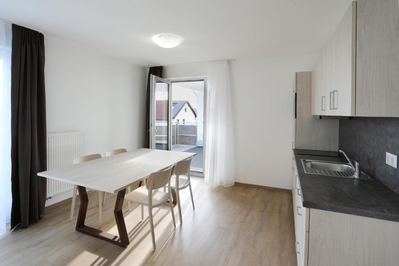 Apartment Hotel 37 Altdorf  Εξωτερικό φωτογραφία